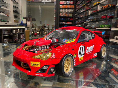 Toyota GT4586 “411 Donut” – 1:18