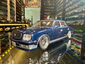 TOYOTA CENTURY V12 / stance