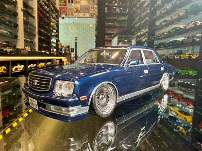 TOYOTA CENTURY V12 / stance