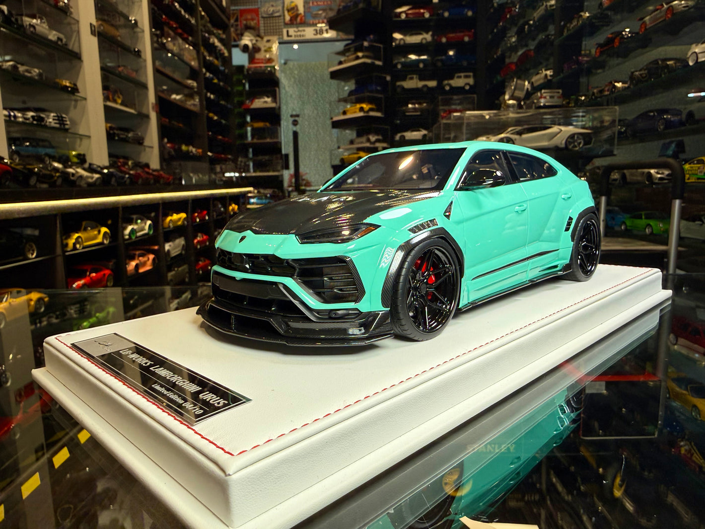 LAMBORGHINI URUS LB WORKS / 4 of 10