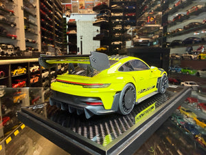 PORSCHE 911 GT3 RS MR