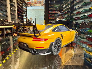 PORSCHE 911 GT2 RS