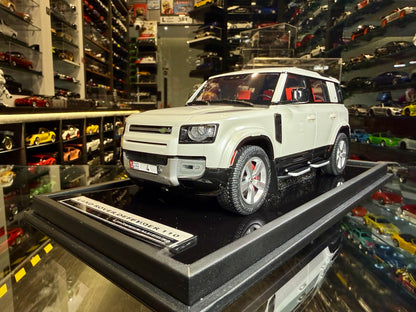 LAND ROVER DEFENDER 110