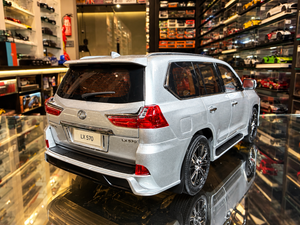 LEXUS LX 570
