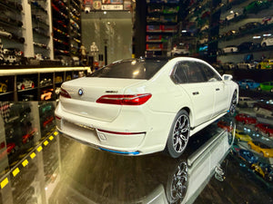 BMW I7