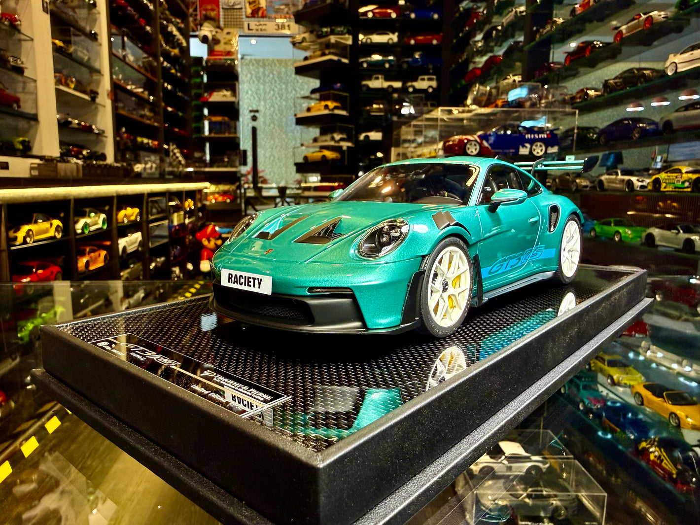 PORSCHE GT3 RS