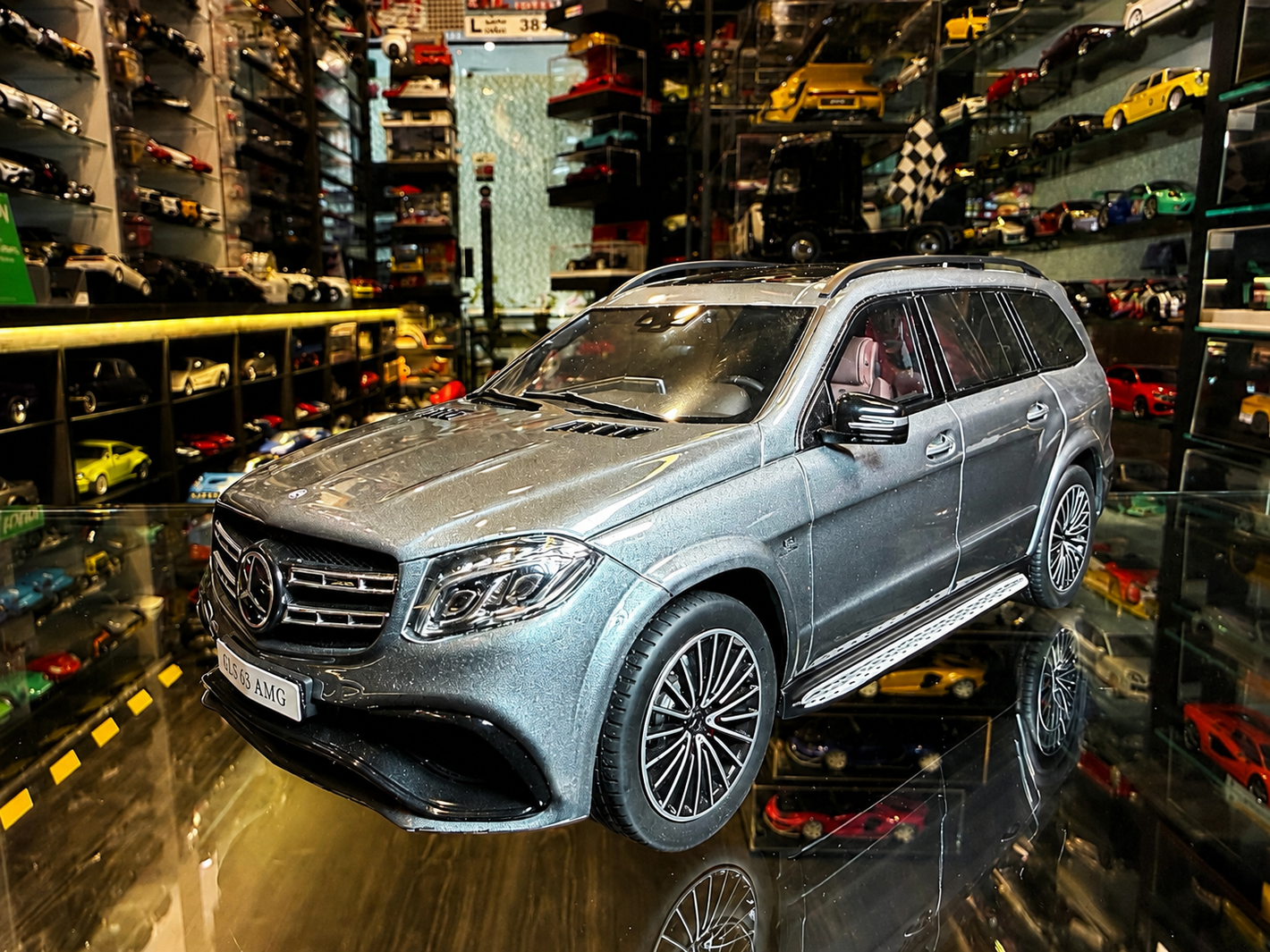 MERCEDES AMG GLS 63