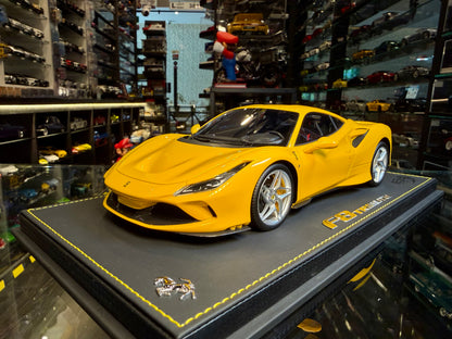 FERRARI F8 TRIBUTO