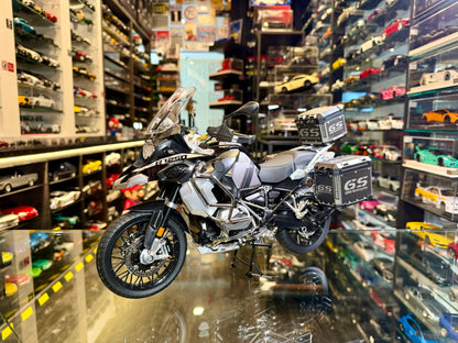 BMW R 1250 GS MOTORCYCLE/ scale 1/6