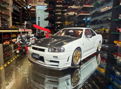 NISSAN SKYLINE GTR R34 WITH ACCESSORIES