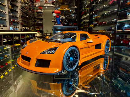 Gumpert Apollos