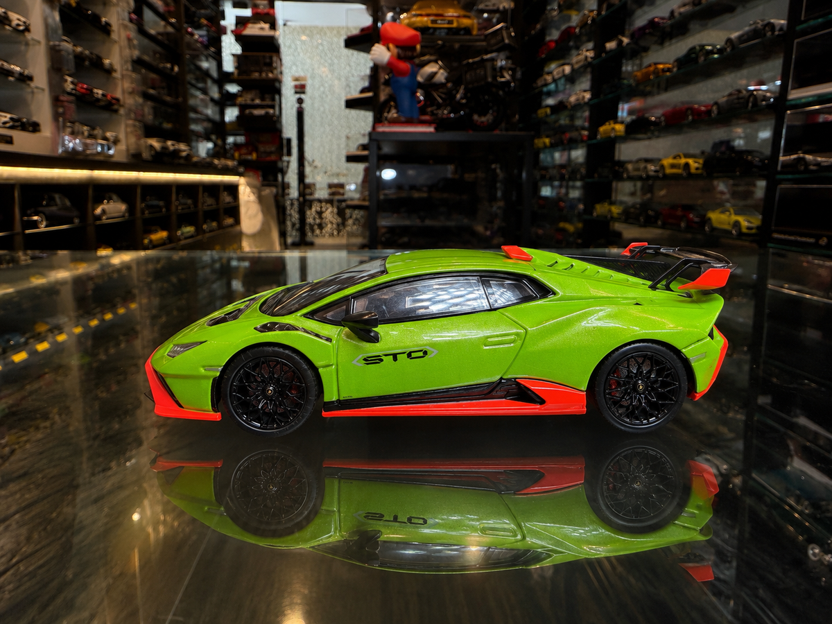LAMBORGHINI HURACAN STO
