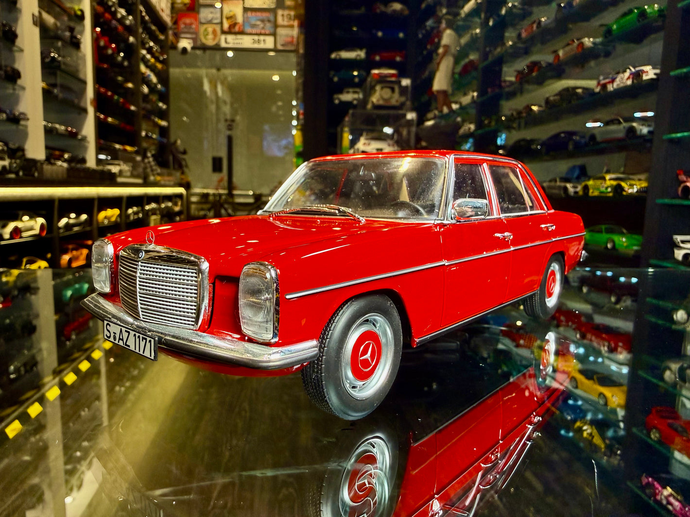 MERCEDES 200