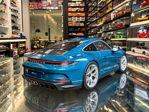 PORSCHE 911 ST