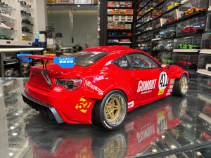 Toyota GT4586 “411 Donut” – 1:18