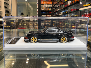 PORSCHE SINGER