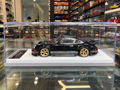PORSCHE SINGER