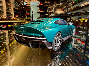 ASTON MARTIN VALOUR