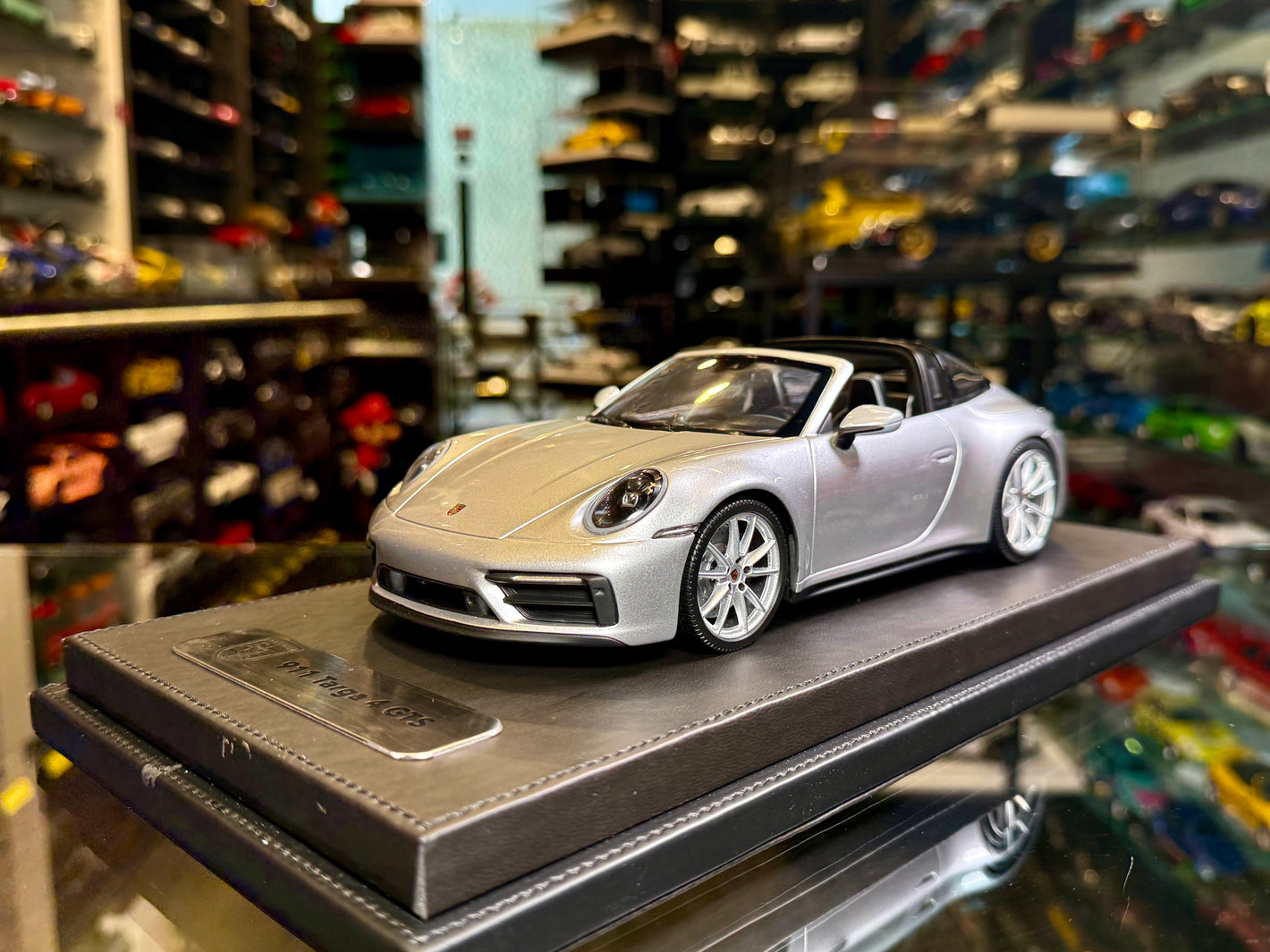 PORSCHE TARGA 4 GTS