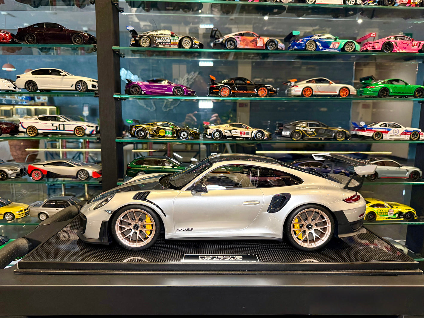 PORSCHE GT2 RS
