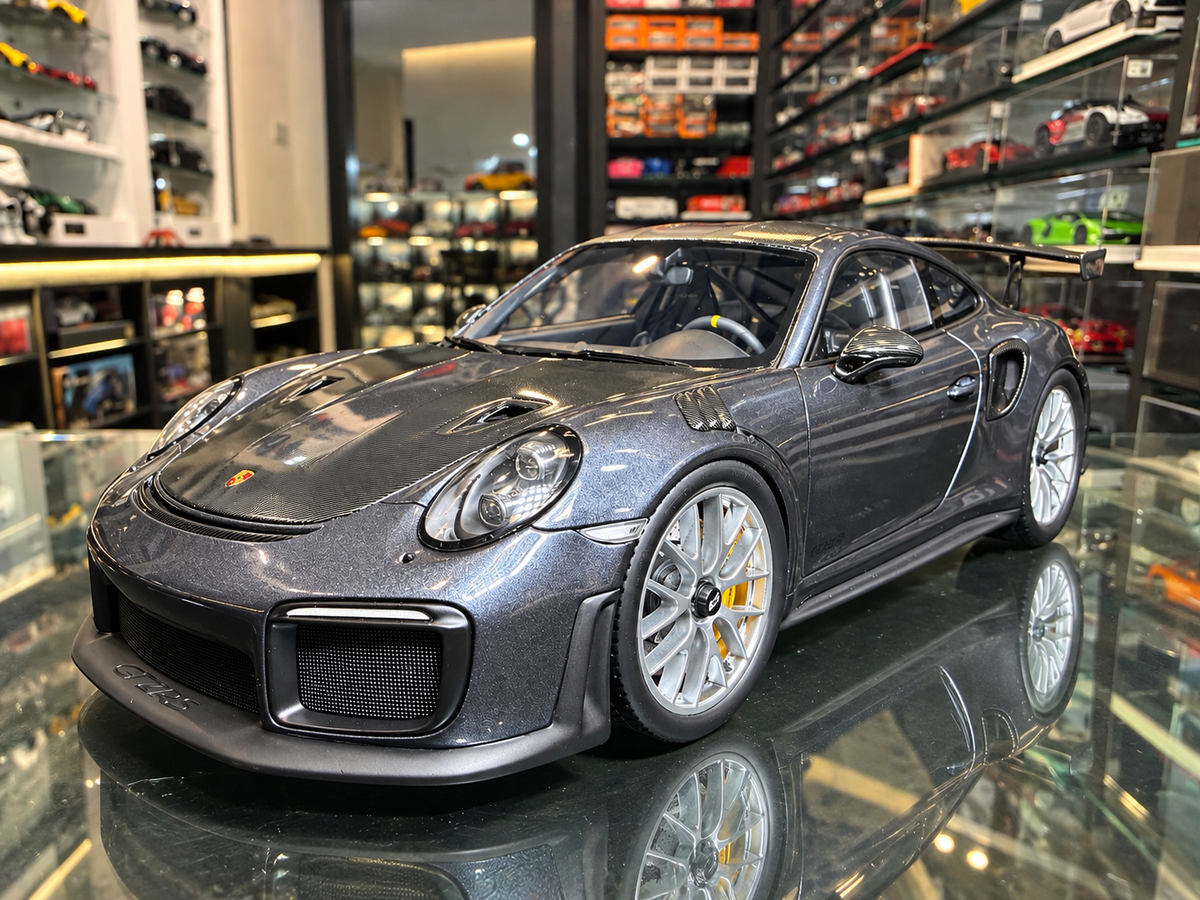 PORSCHE GT2 RS
