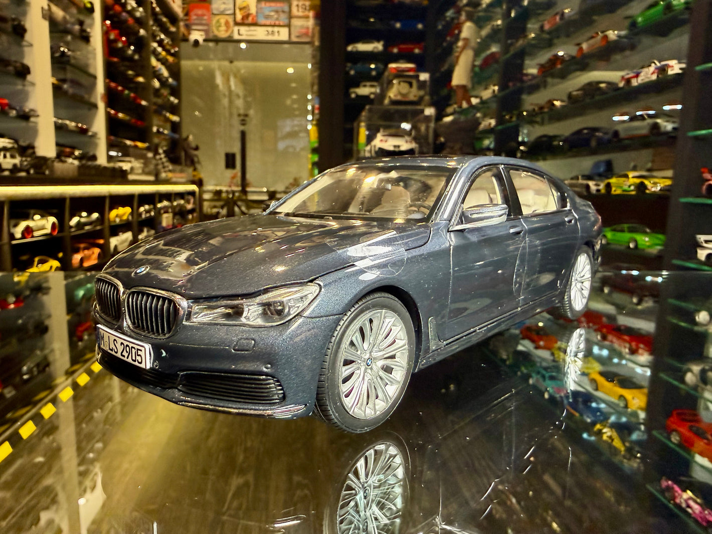BMW 7 SERIES