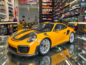 PORSCHE GT2 RS