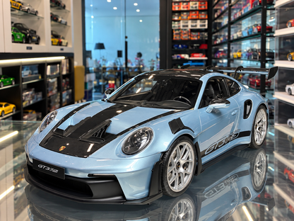 PORSCHE 992 GT3 RS