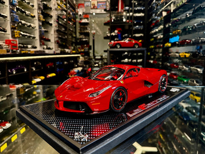 LA FERRARI