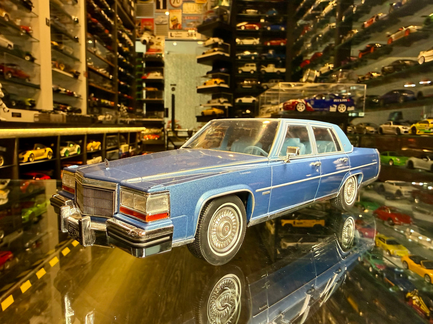 CADILLAC FLEETWOOD BROUGHAM