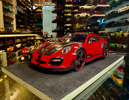 PORSCHE GT STREET ART
