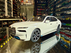 BMW I7