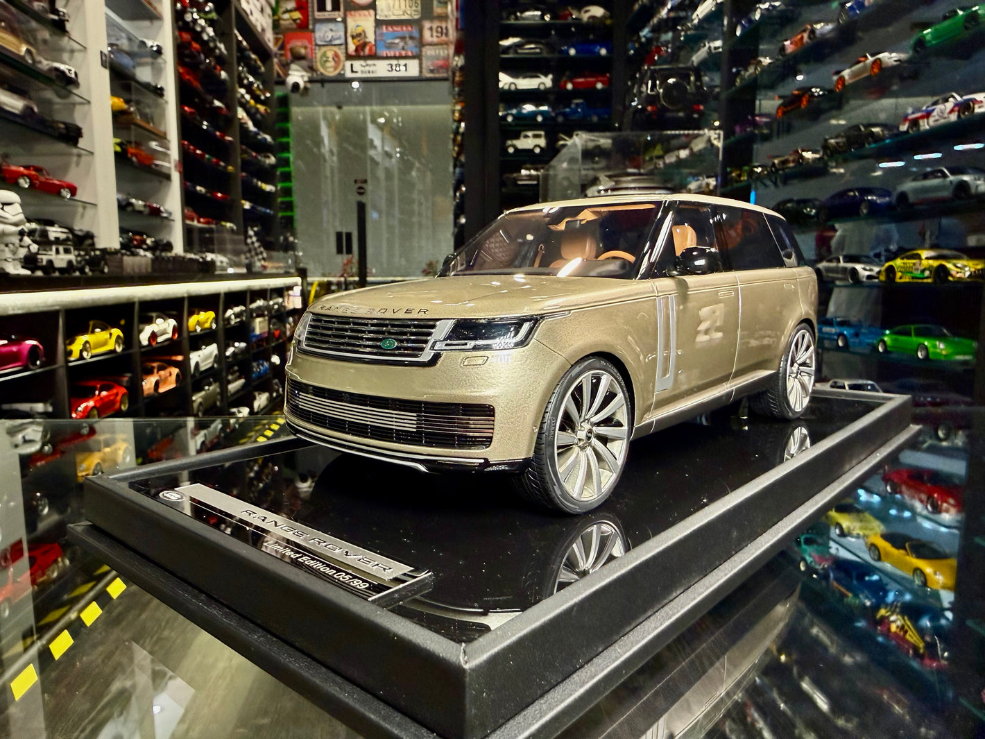 RANGE ROVER AUTOBIOGRAPHY