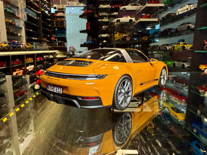PORSCHE 911 targa
