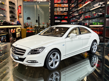 MERCEDES CLS