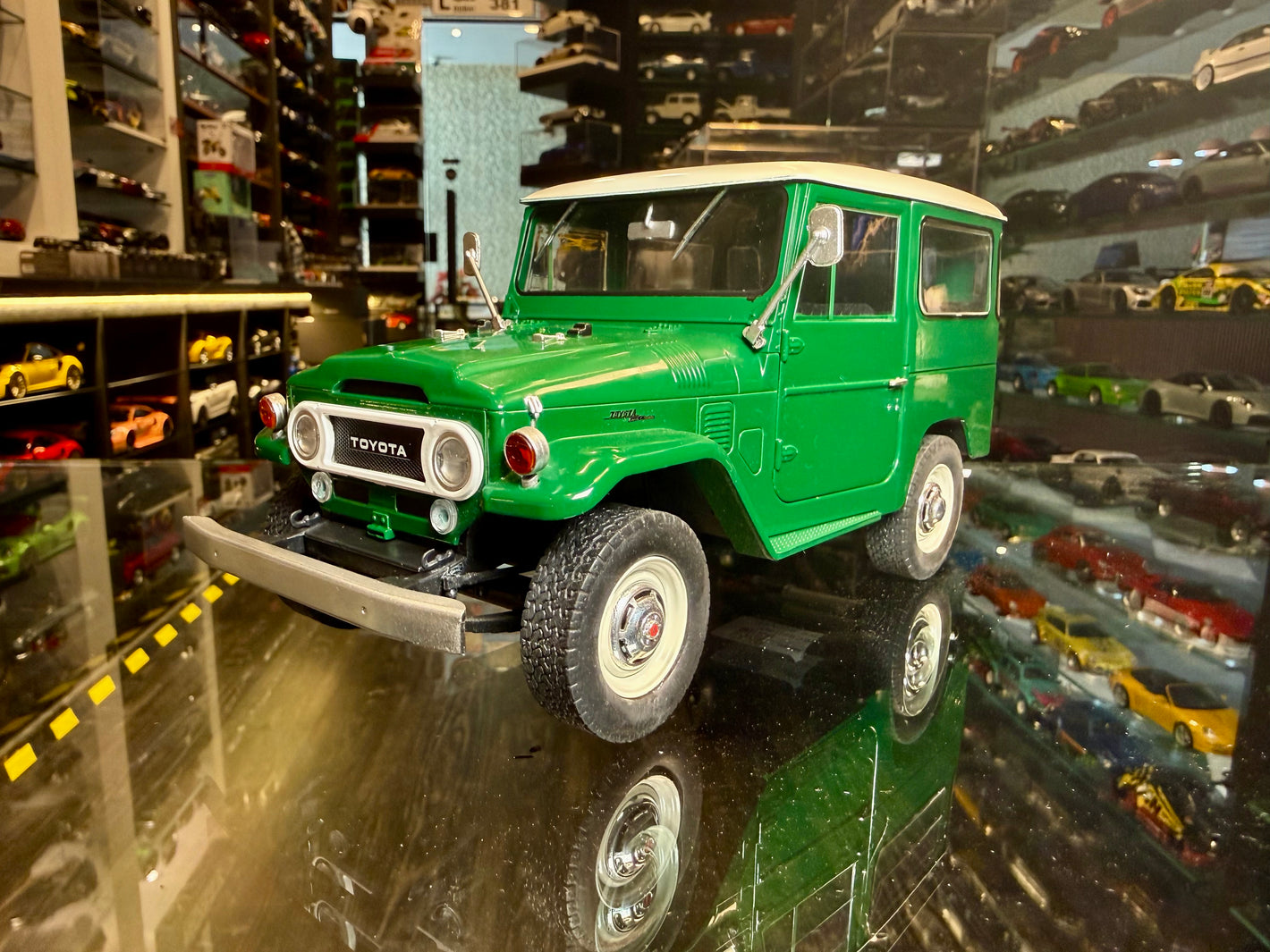 TOYOTA LAND CRUISER
