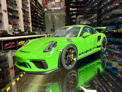 PORSCHE GT3 RS