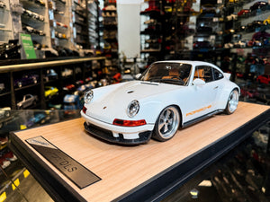 PORSCHE 911 SINGER DLS