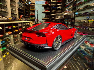 FERRARI 812 SUPERFAST/ 2 of 8 PIECES