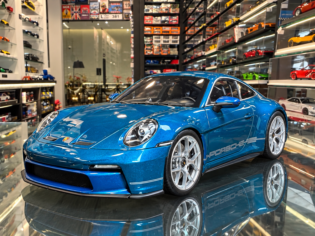 PORSCHE 911 ST