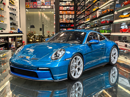 PORSCHE 911 ST