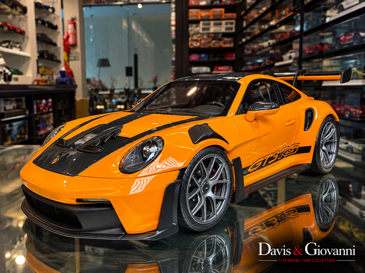 PORSCHE 911 GT3 RS (992)