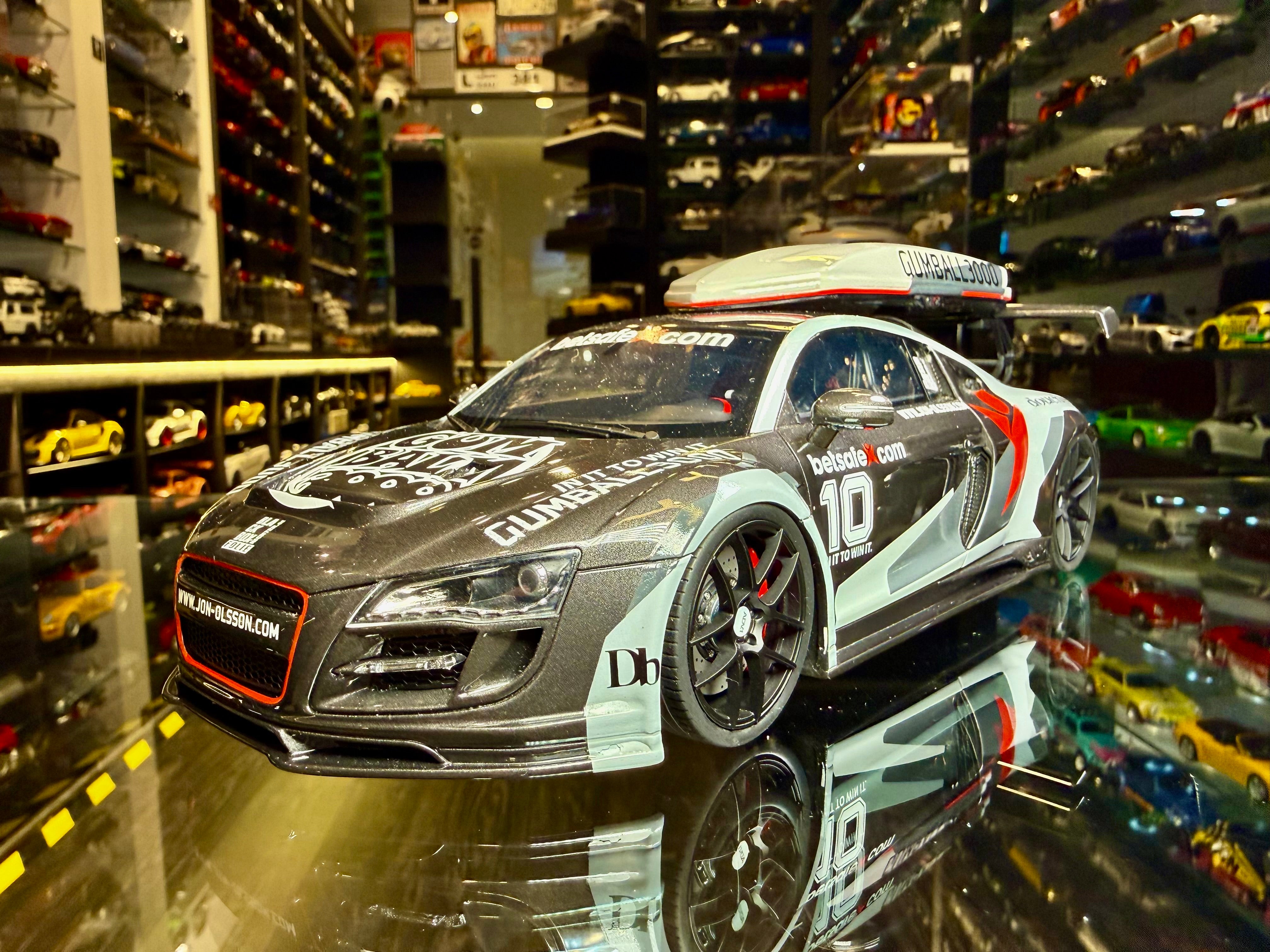 AUDI R8