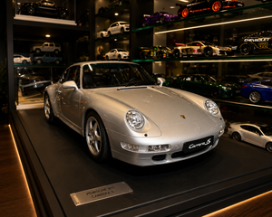 PORSCHE CARRERA 4S