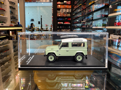 Land Rover Defender 90