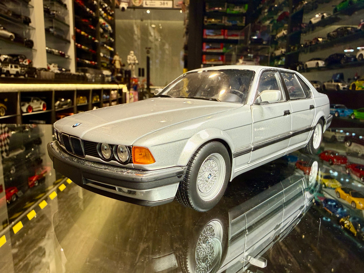 BMW 7 SERIES E32