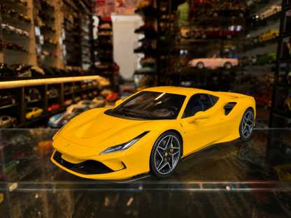 FERRARI F8 TRIBUTO