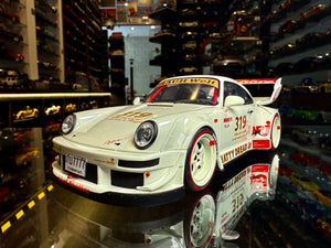 PORSCHE RWB