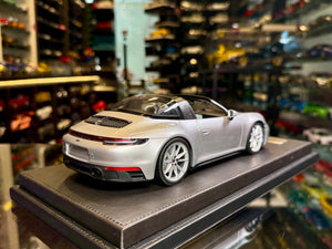 PORSCHE TARGA 4 GTS
