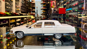 CADILLAC FLEETWOOD
